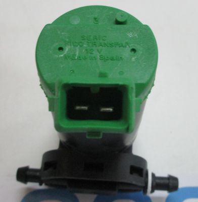 Adaptor pompa apa pentru faruri