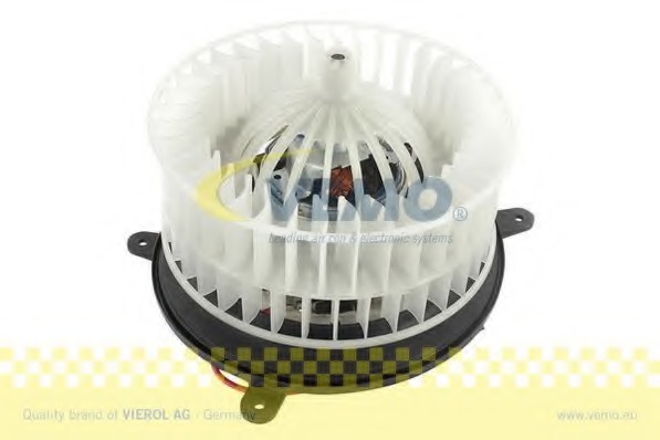 Ventilator habitaclu